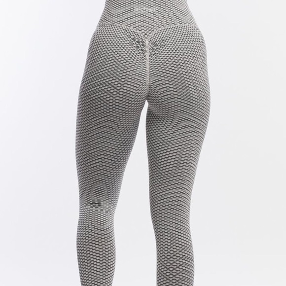 Echt Weave Scrunch Legging 